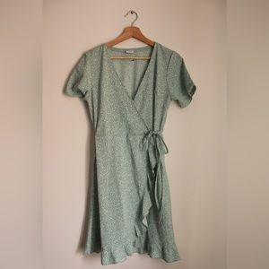Midi Dress in Light Green